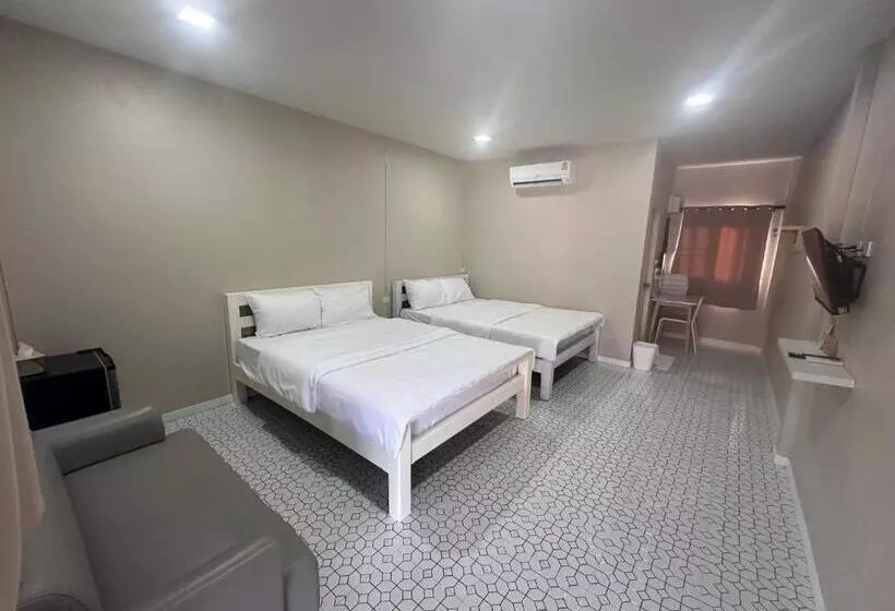 ベッドアンドブレックファースト Juni House Chumphon