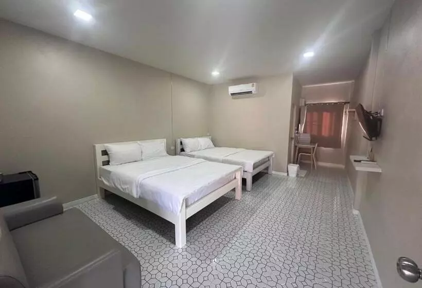 ベッドアンドブレックファースト Juni House Chumphon