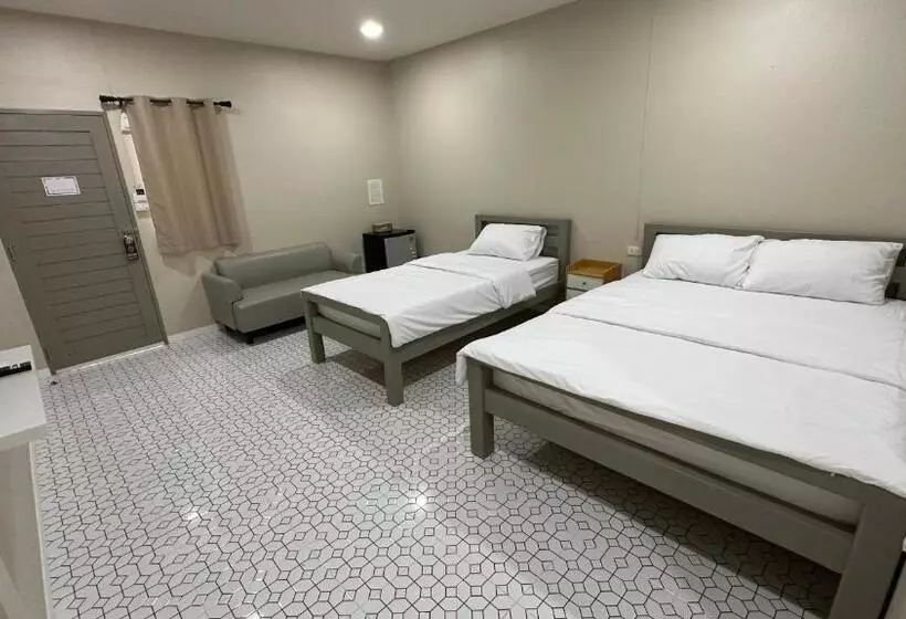 ベッドアンドブレックファースト Juni House Chumphon