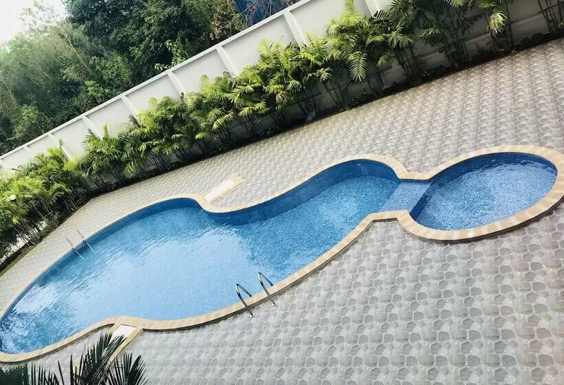 هتل Atk Garden Hills