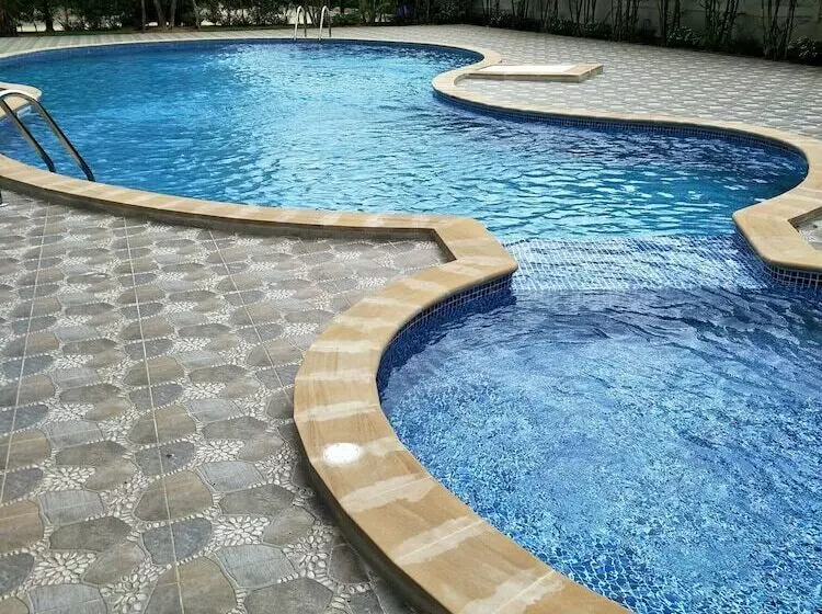 هتل Atk Garden Hills