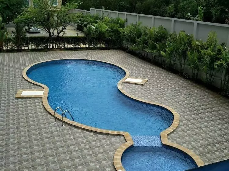 هتل Atk Garden Hills