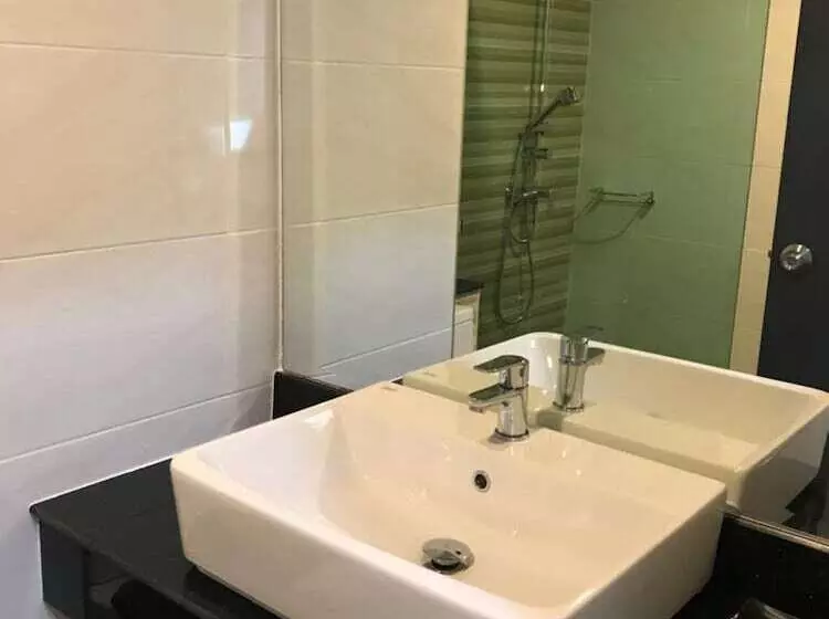 هتل Atk Garden Hills