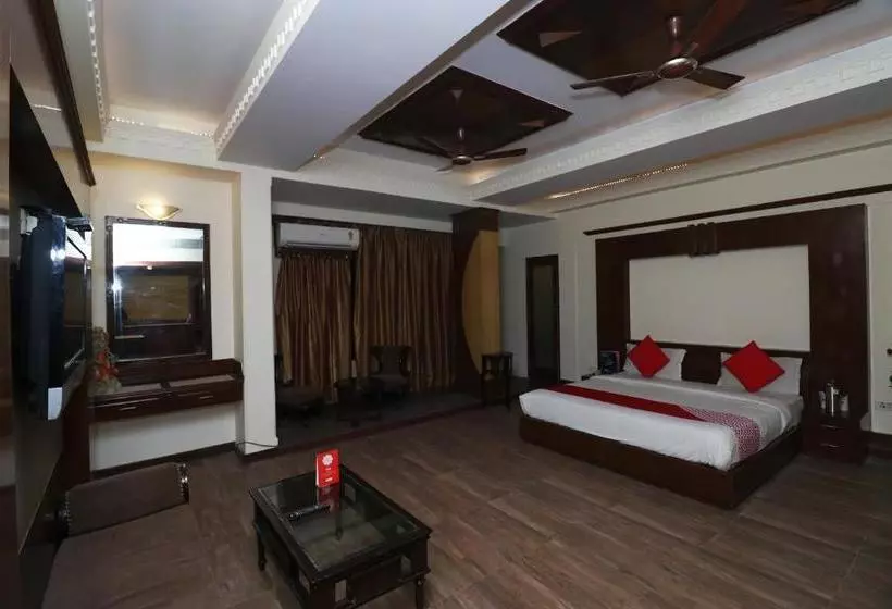 Oyo 23171 Hotel Metro Regency
