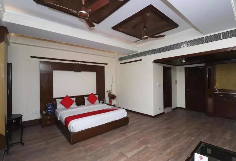 Oyo 23171 Hotel Metro Regency