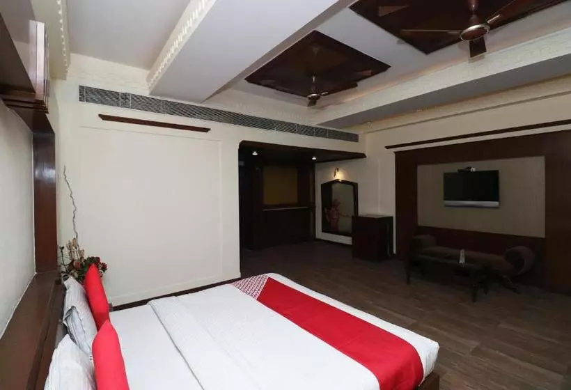 Oyo 23171 Hotel Metro Regency