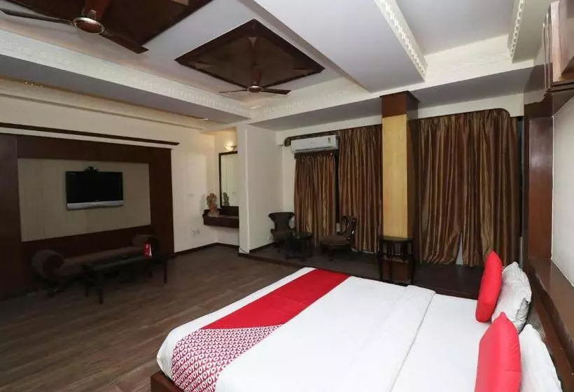 Oyo 23171 Hotel Metro Regency