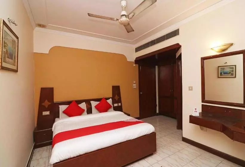 Oyo 23171 Hotel Metro Regency