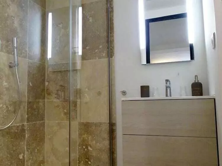 Majatalo Demeure D Hotes Le Rocher