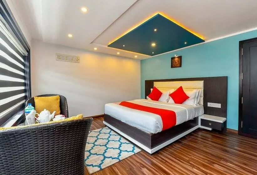 ホテル Oyo 23434 Royal Palace 4bhk Premium Houseboat
