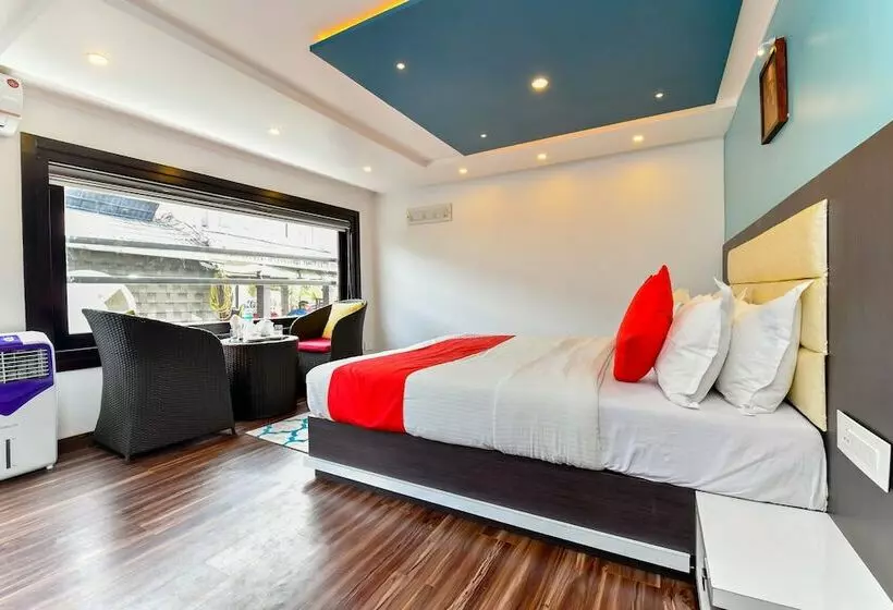 ホテル Oyo 23434 Royal Palace 4bhk Premium Houseboat