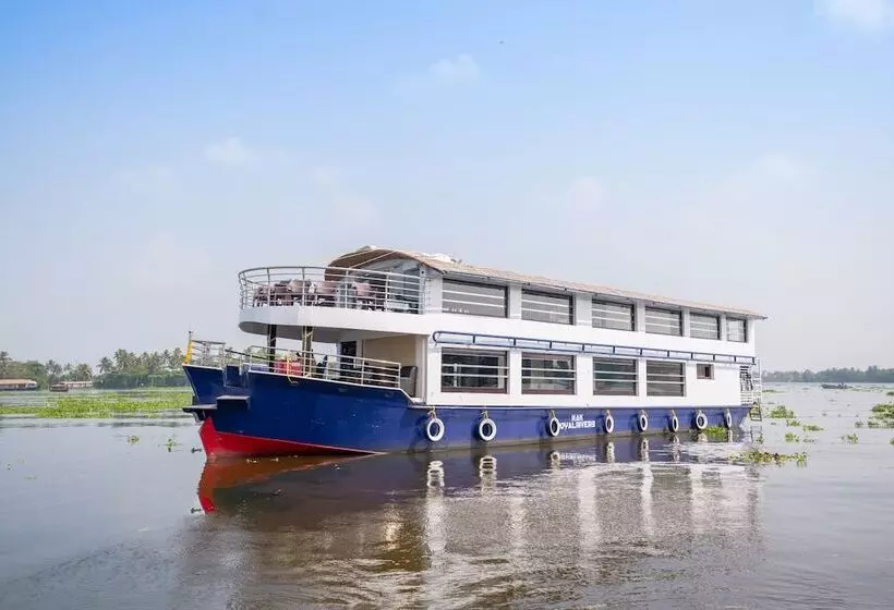 ホテル Oyo 23434 Royal Palace 4bhk Premium Houseboat