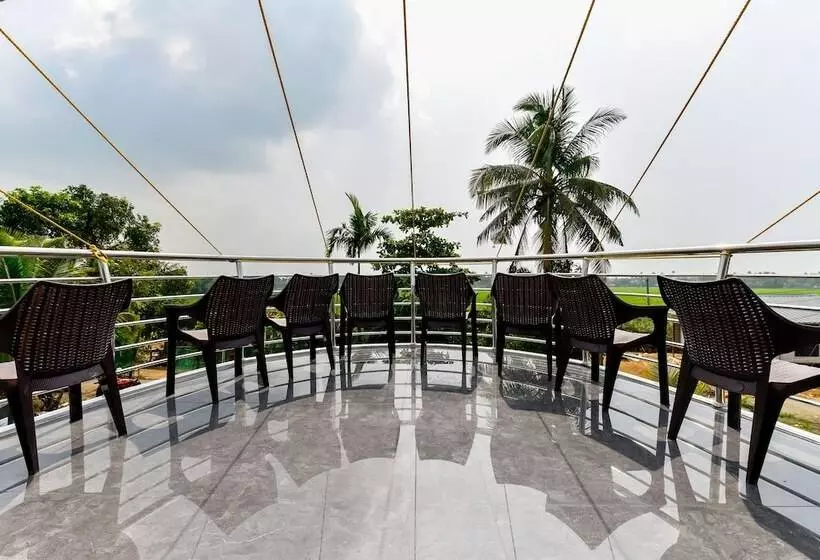 ホテル Oyo 23434 Royal Palace 4bhk Premium Houseboat