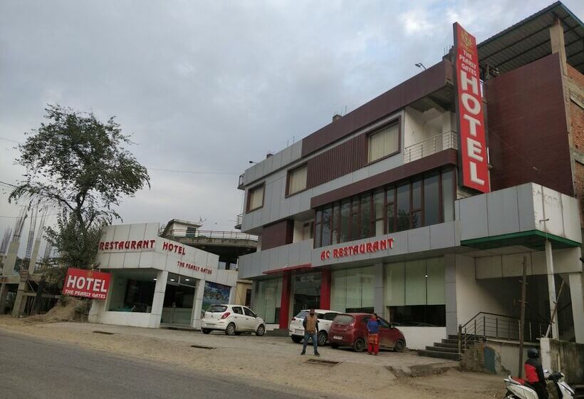 Hotel Oyo 24209 The Pearly Gate