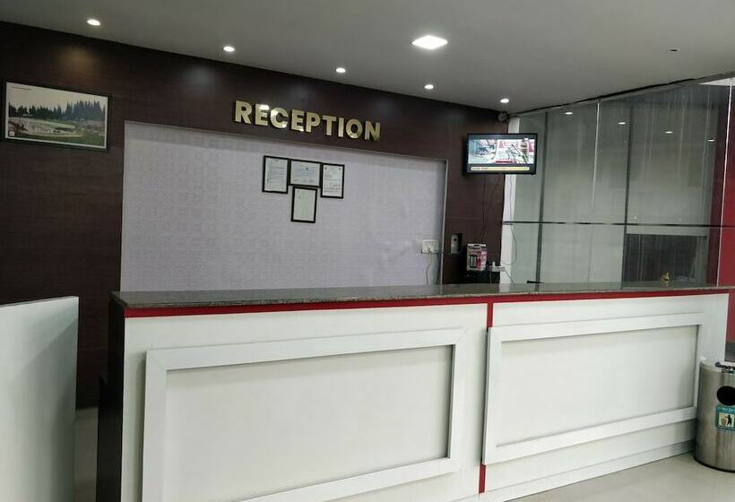 Hotel Oyo 24209 The Pearly Gate