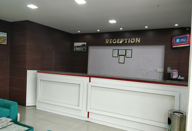 Hotel Oyo 24209 The Pearly Gate