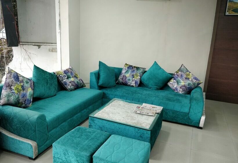 Hotel Oyo 24209 The Pearly Gate