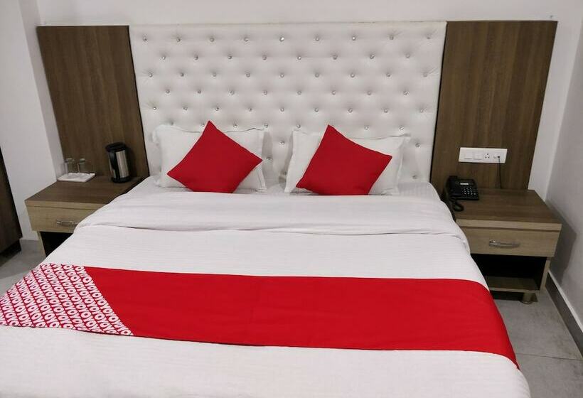 Hotel Oyo 24209 The Pearly Gate