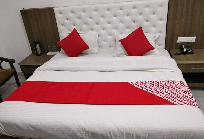 Hotel Oyo 24209 The Pearly Gate