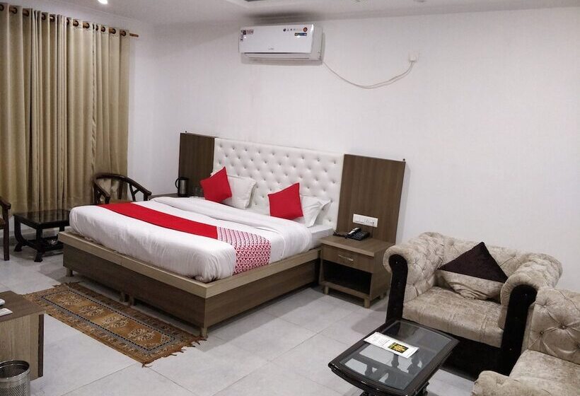 Hotel Oyo 24209 The Pearly Gate