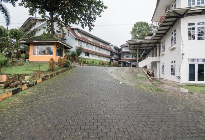 בית מלון כפרי Reddoorz Syariah Near Taman Wisata Matahari