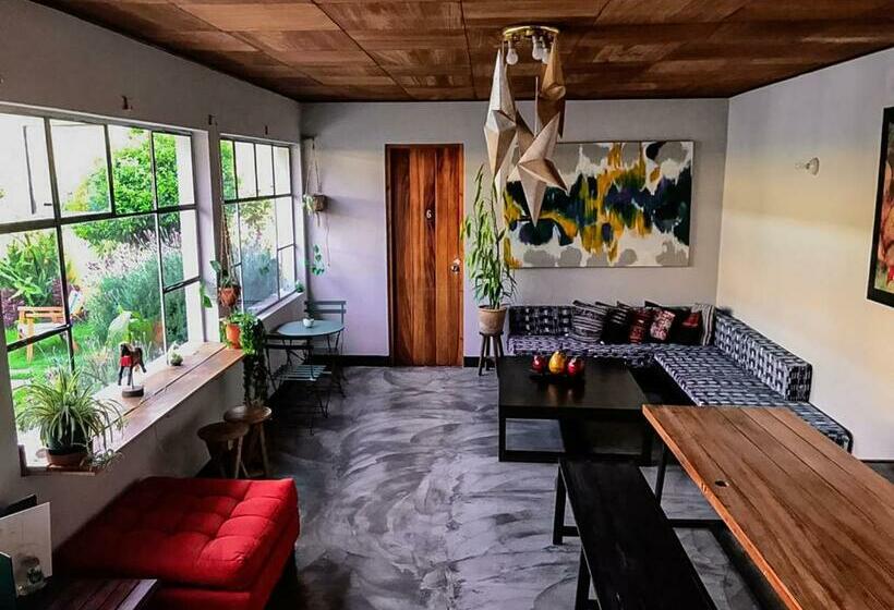 پانسیون Muchá