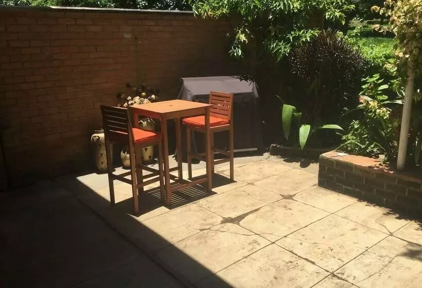 هاستل Baobab Backpackers Lodge