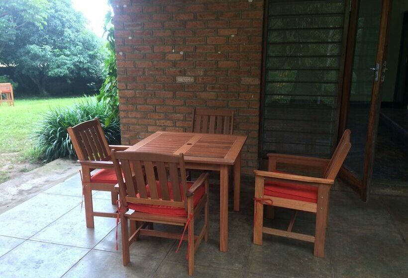 هاستل Baobab Backpackers Lodge