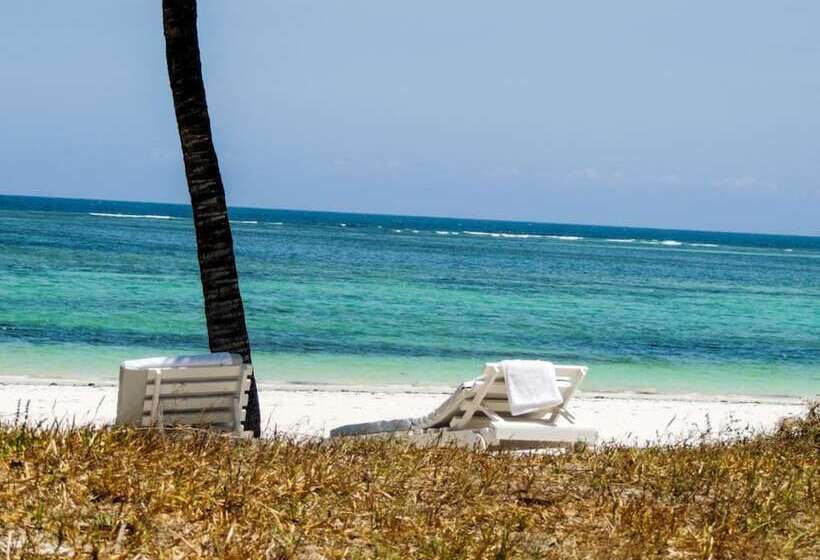 Baobab Beach House Bed & Breakfast