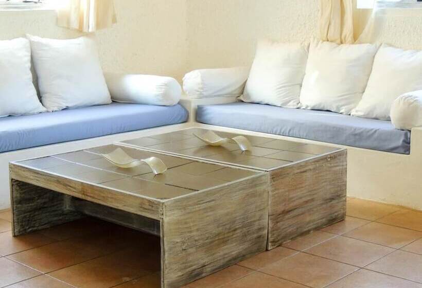 Baobab Beach House Bed & Breakfast