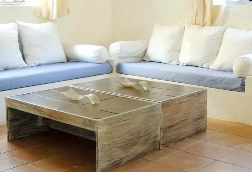 Baobab Beach House Bed & Breakfast