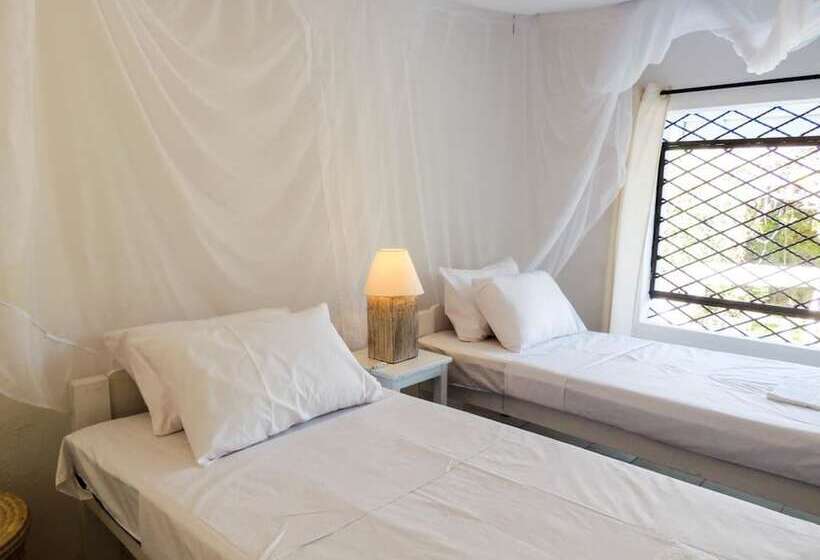 Baobab Beach House Bed & Breakfast