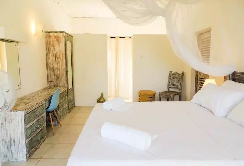Baobab Beach House Bed & Breakfast