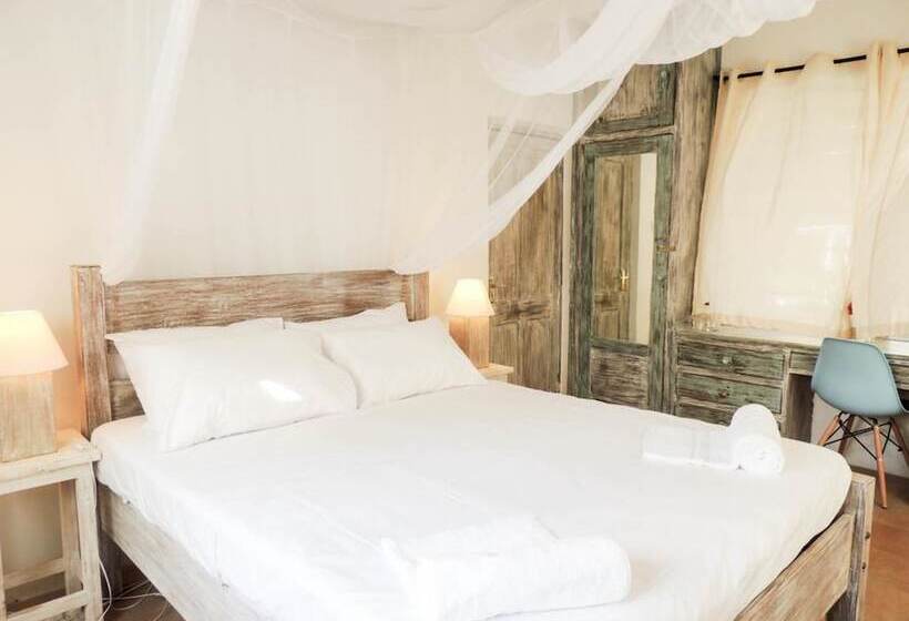 Baobab Beach House Bed & Breakfast