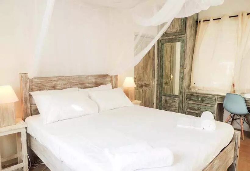 Baobab Beach House Bed & Breakfast