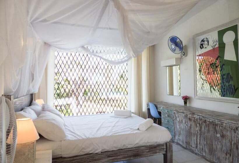 Baobab Beach House Bed & Breakfast