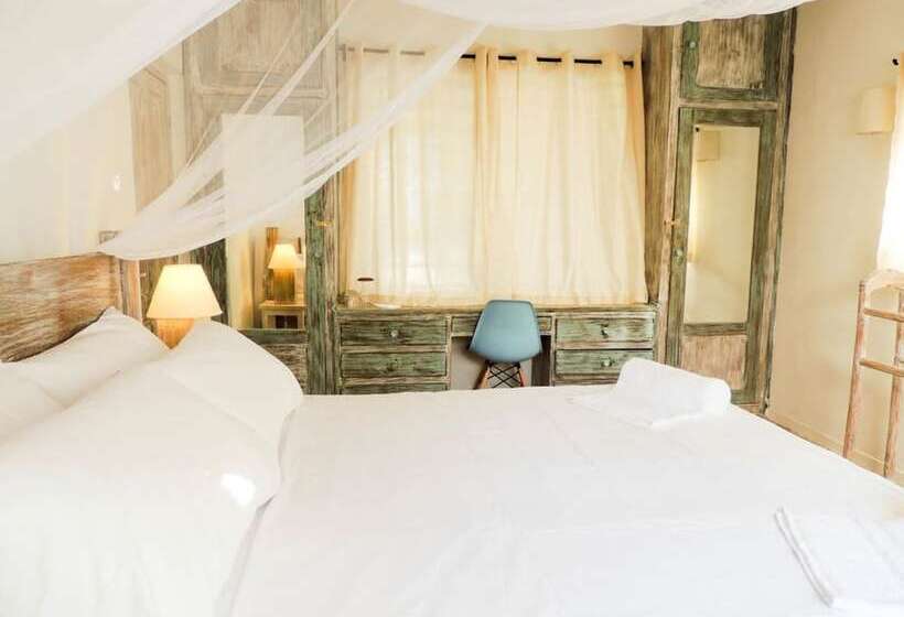 Baobab Beach House Bed & Breakfast