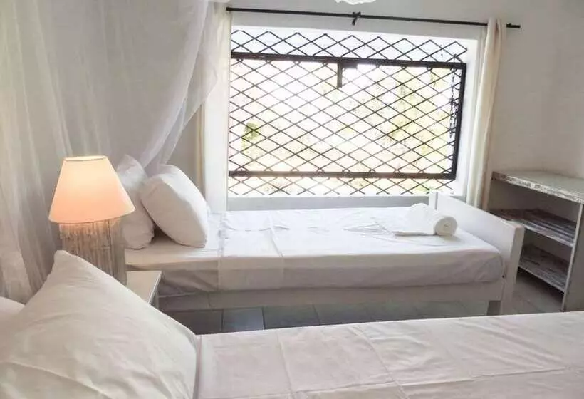 Baobab Beach House Bed & Breakfast