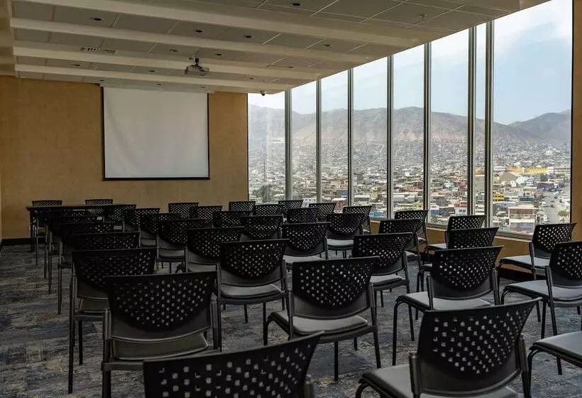 هتل Hampton By Hilton Antofagasta