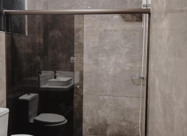 בית מלון כפרי Petri Plaza