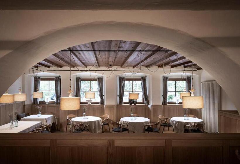 Hotel Weingut Stroblhof