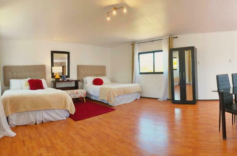 تختخواب و صبحانه South Landing Inn