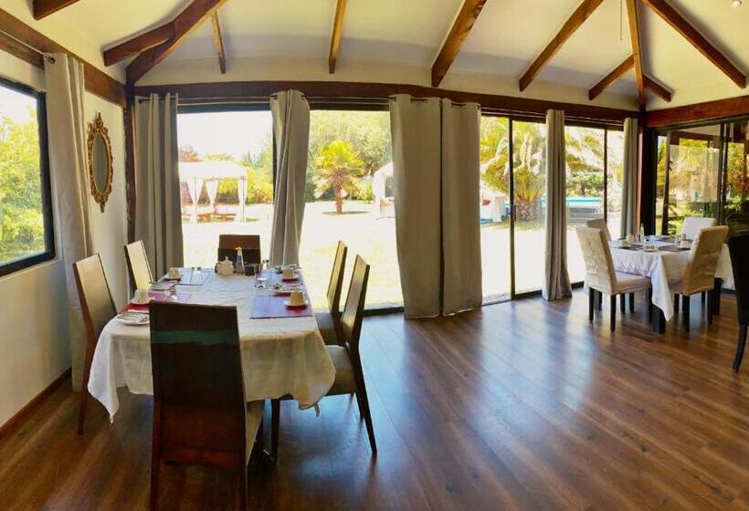 تختخواب و صبحانه South Landing Inn