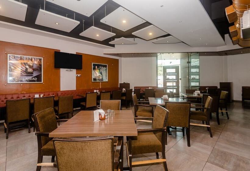 Hotel Oyo 26750 Vashi Gymkhana