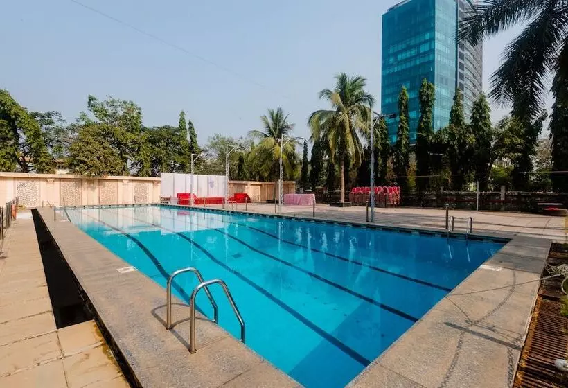 ホテル Oyo 26750 Vashi Gymkhana