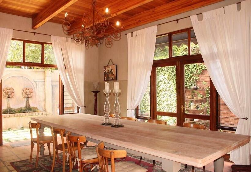 ペンション Deja Vu Pretoria