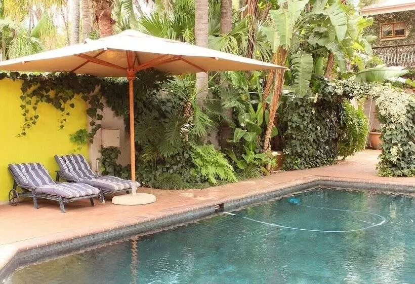 ペンション Deja Vu Pretoria