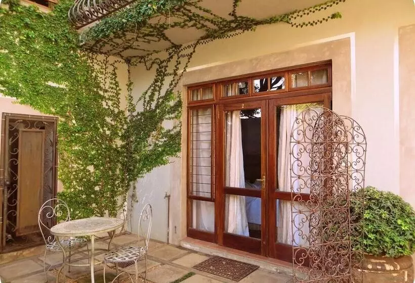 ペンション Deja Vu Pretoria