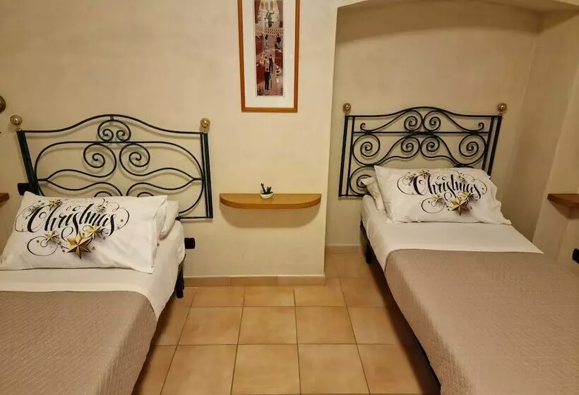 پانسیون Vittoria Guest House Salerno