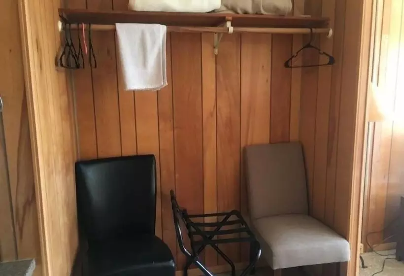 Tyee Restaurant And Motel